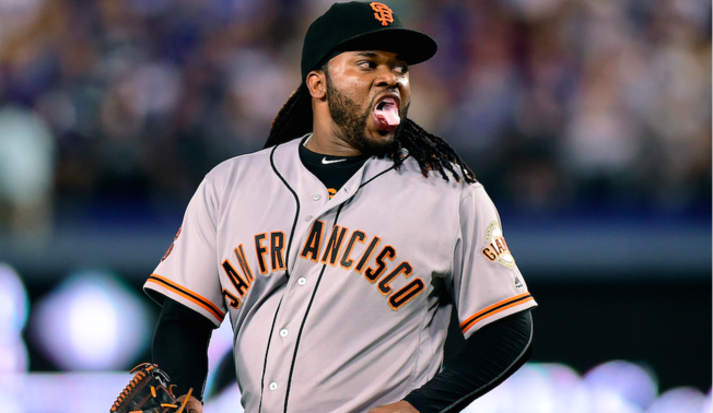 Giants top Dodgers 2-0 despite injuries to Cueto, Crawford